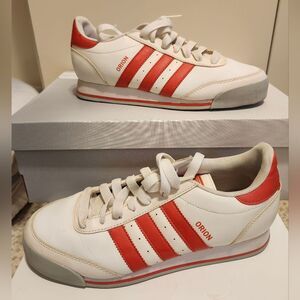 Adidas Orion White w/Reddish Orange Stripes Leather Womens Sneakers Sz.8 Ret$155